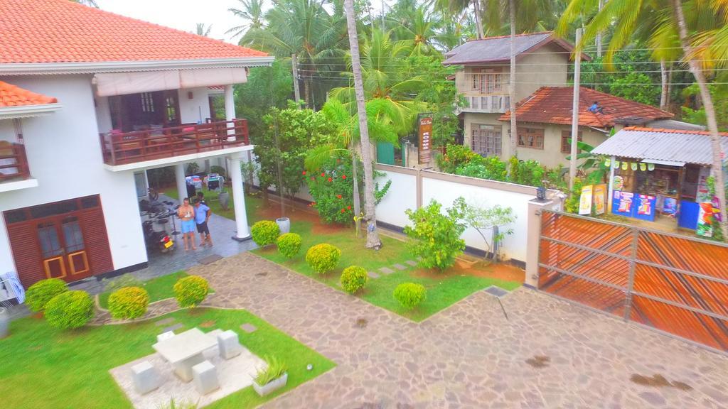 Helis Place Unawatuna Exterior photo